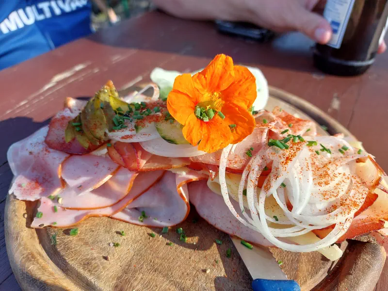 Brotzeit auf der Mehlblockalpe